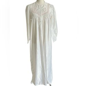 Vintage 1970s Barbizon Victorian Long Night Gown Lace Trim  Bodice Feminine